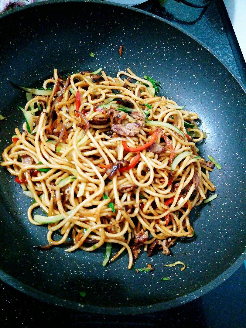 lily0727做的孜然牛肉炒面
