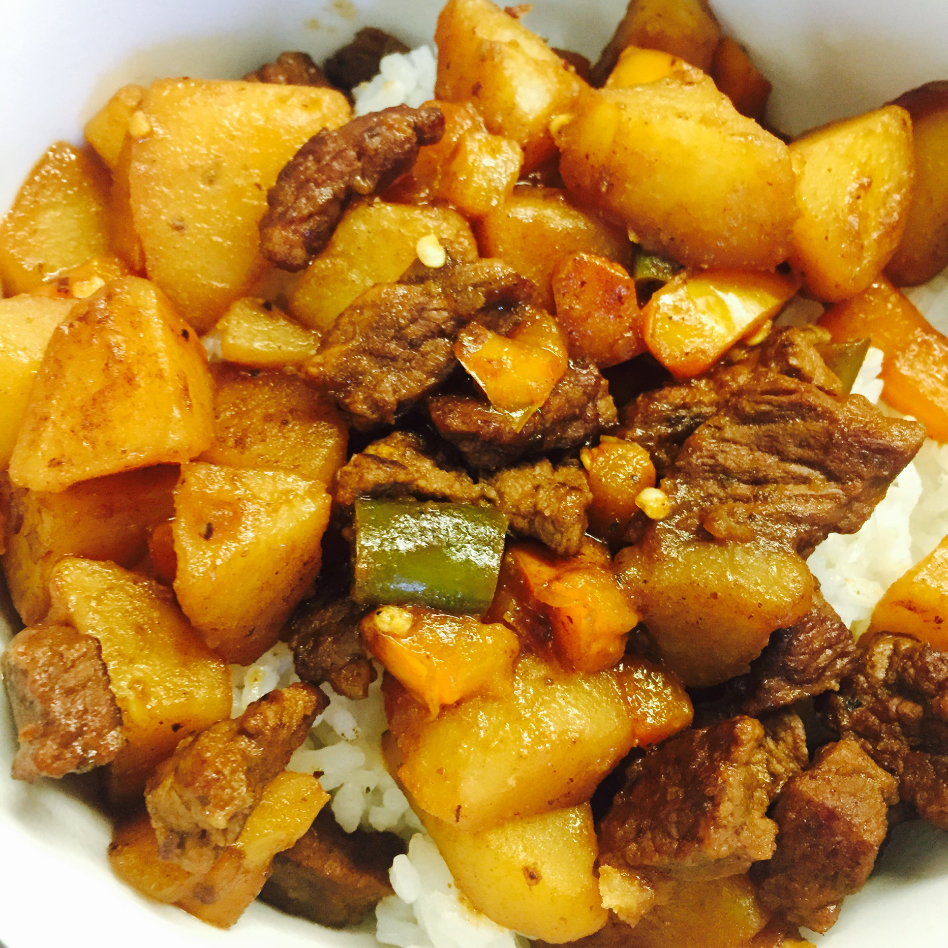halima是美食家做的土豆牛肉盖饭