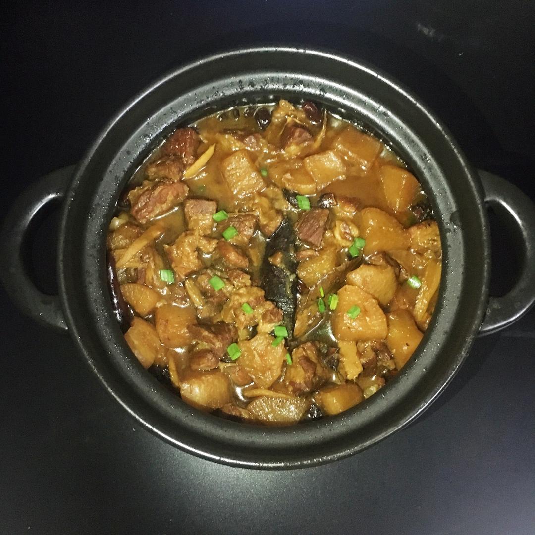 萝卜焖牛腩（就是在我大广东吃到的味道！）