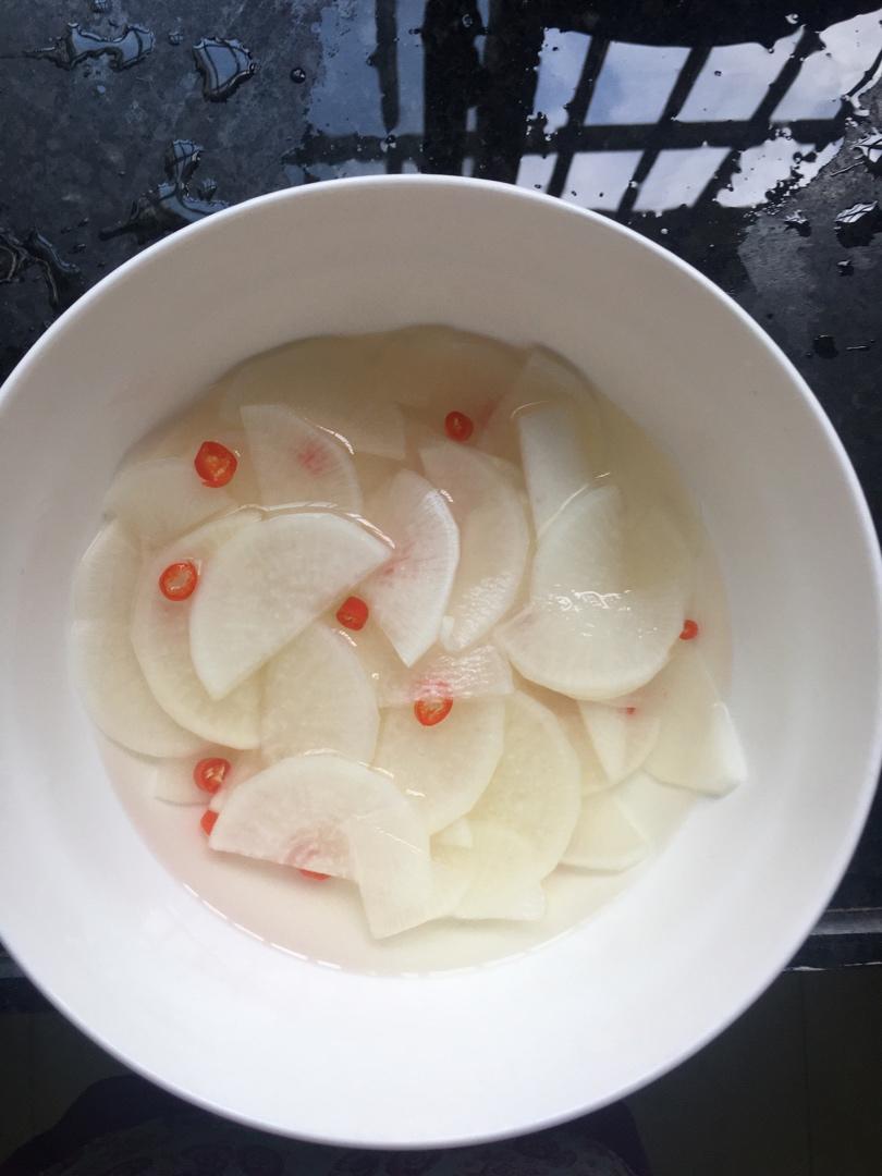 腌制酸萝卜