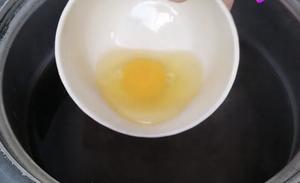 水煮荷包蛋的做法 步骤3