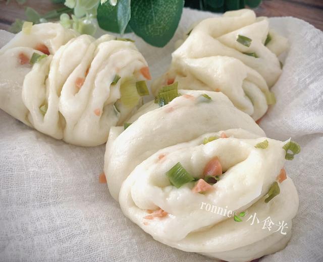 171 香肠葱花卷的做法