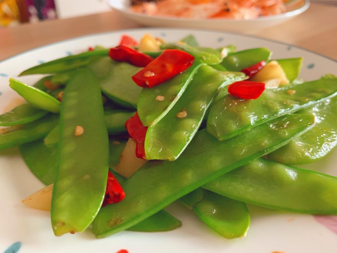 清炒豌豆荚