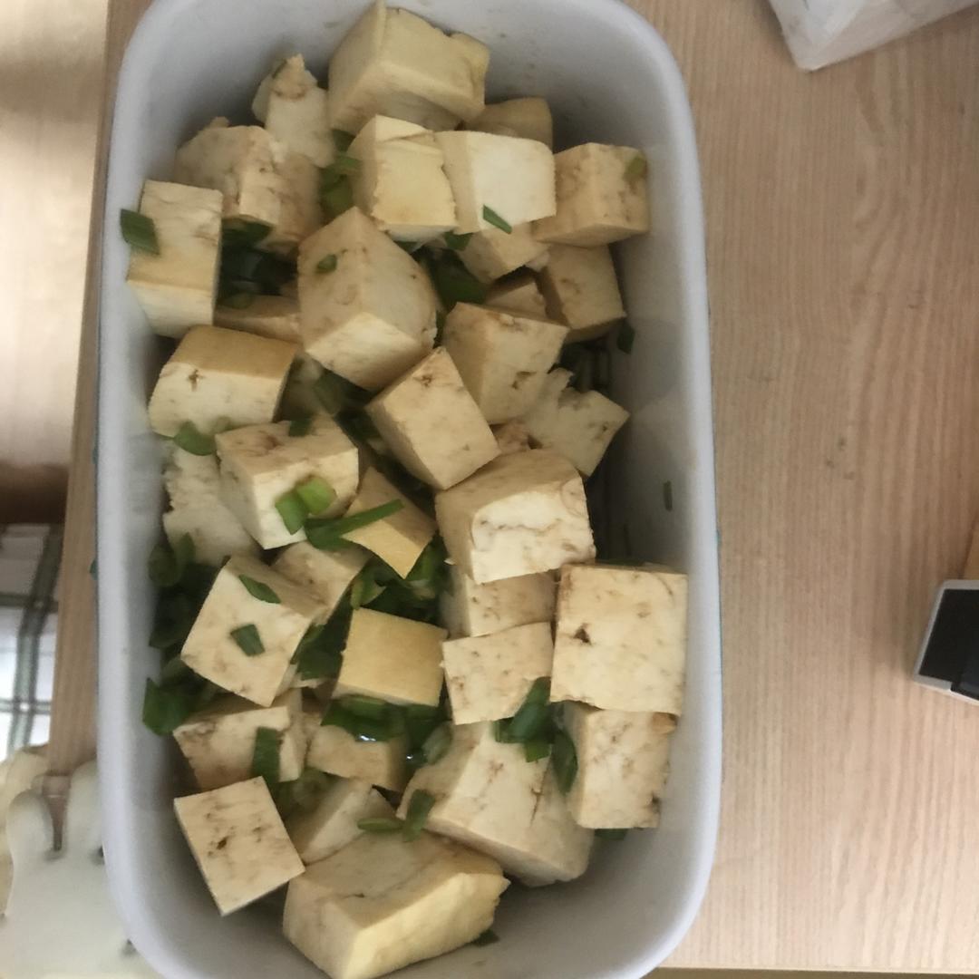 香菜小葱拌豆腐