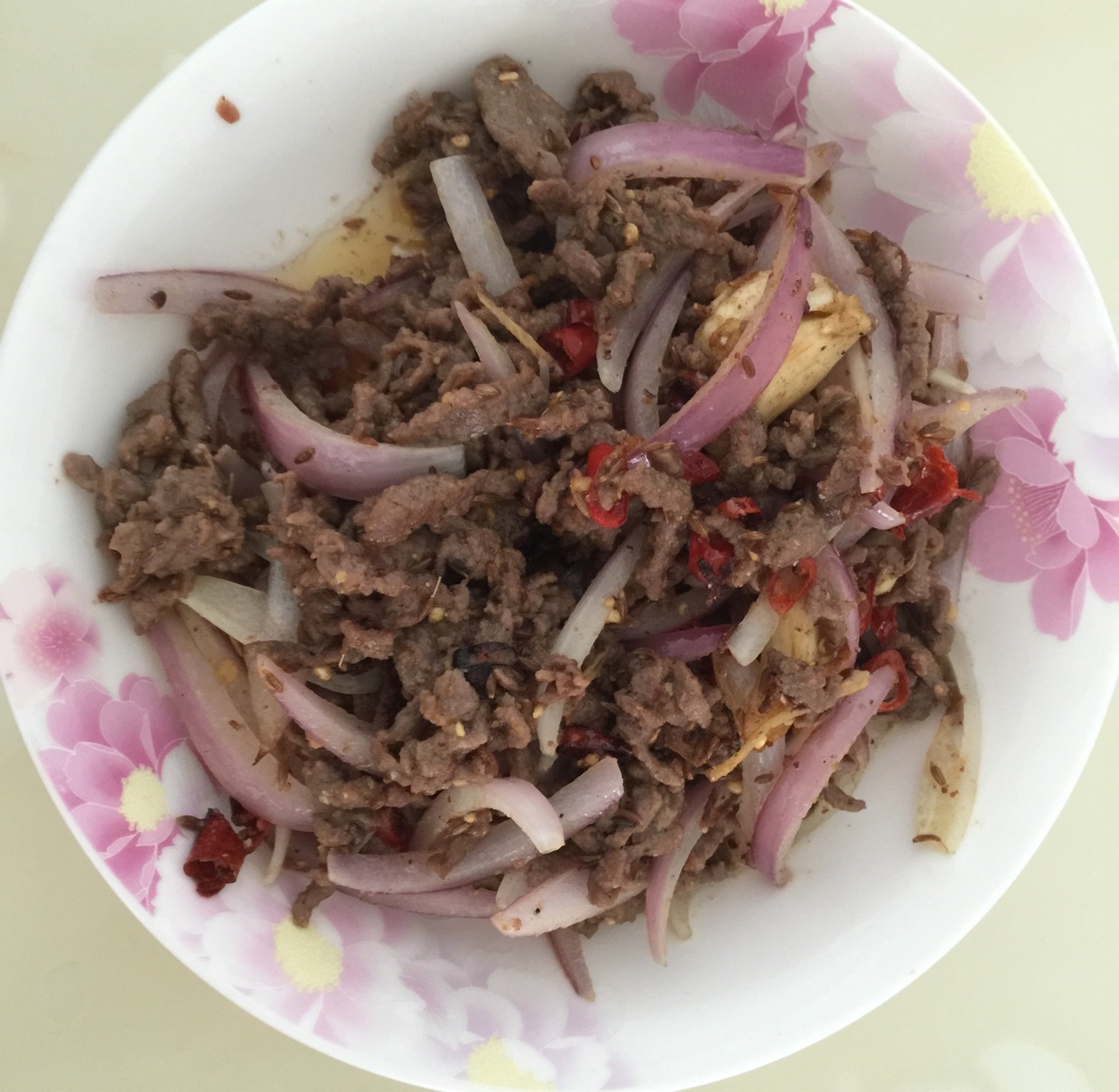 孜然洋葱炒牛肉粒