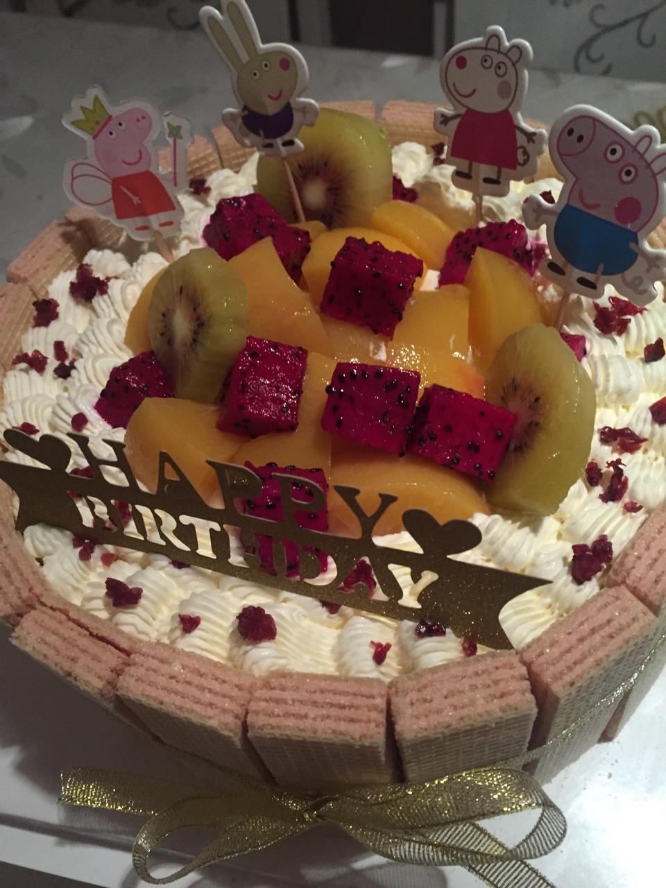 生日蛋糕教程【威化饼干围边】