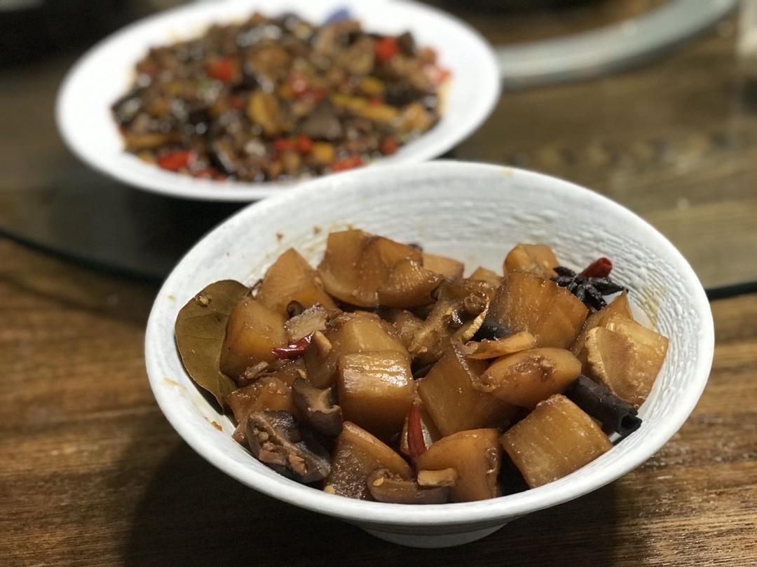 吃不胖的素红烧肉—香菇烧萝卜