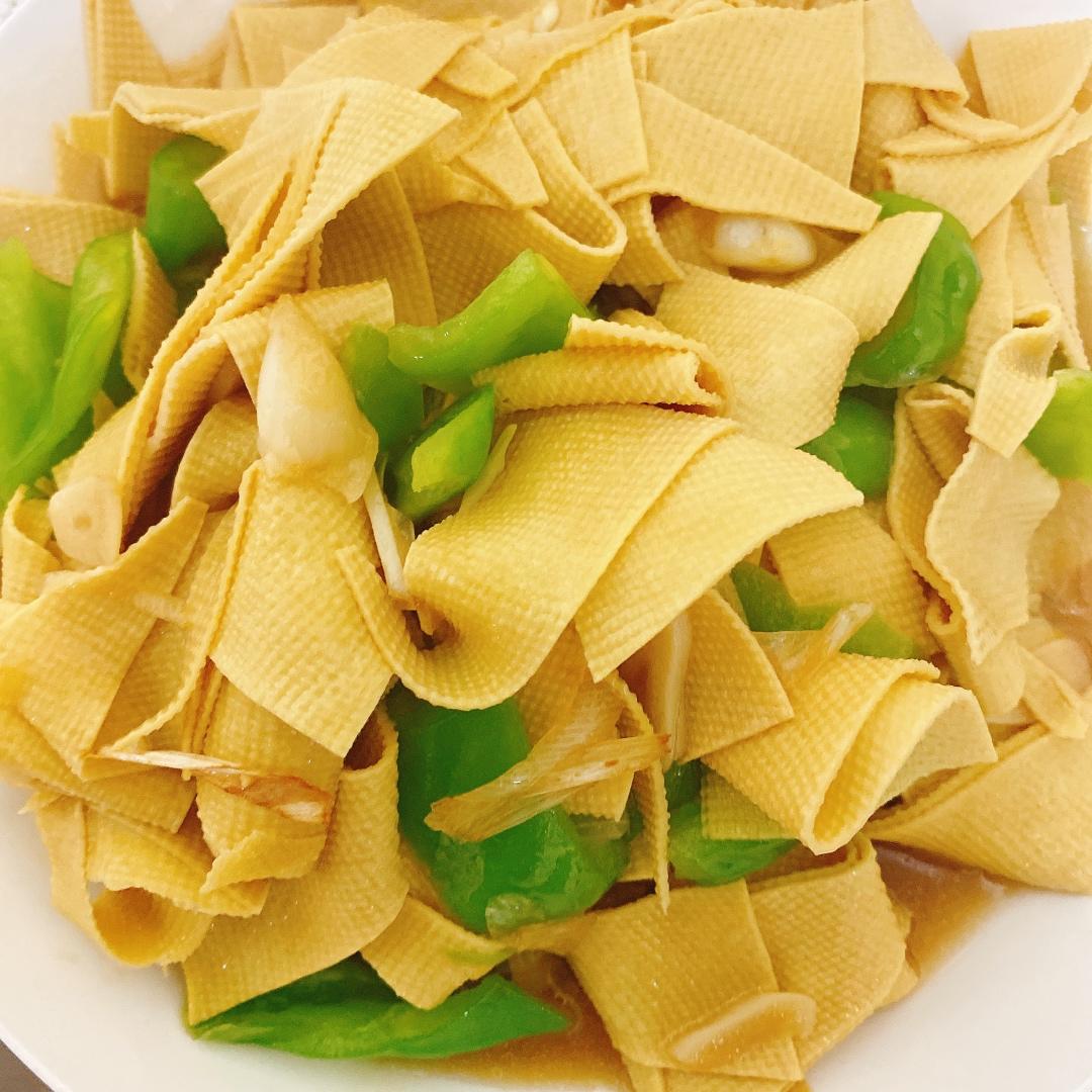 恩和麻麻做的东北尖椒干豆腐