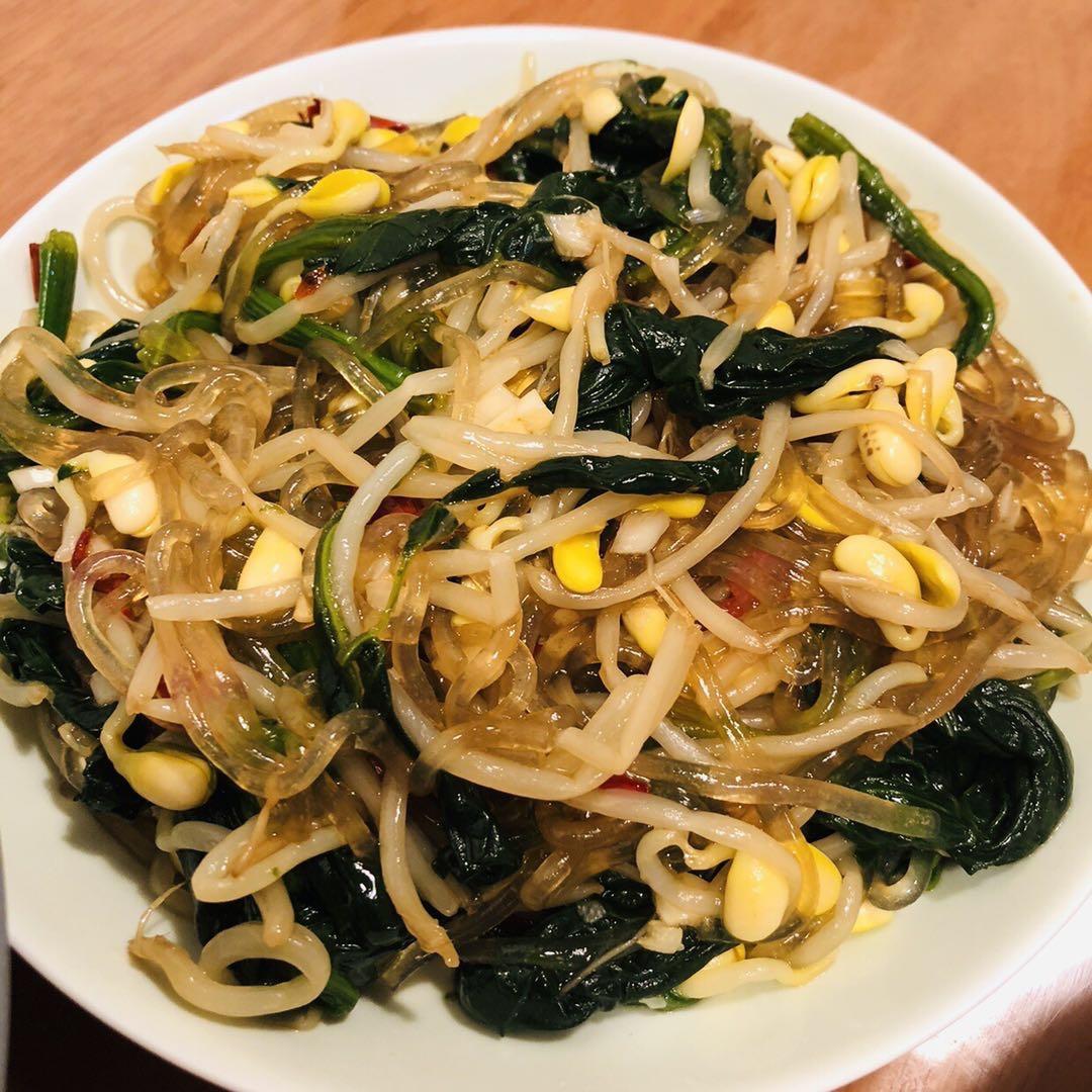 酸辣菠菜豆芽拌红薯粉