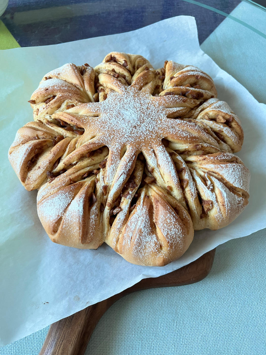 一次发酵就非常好吃的肉桂红糖苹果馅雪花面包