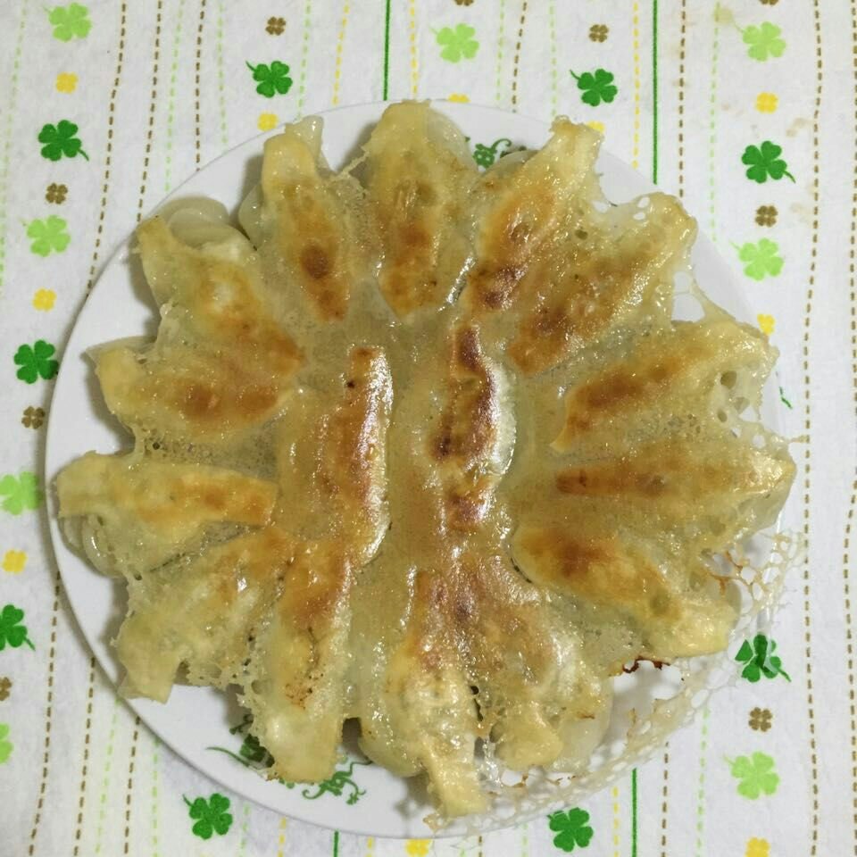 剩饺子速冻饺子变锅贴（冰花版）