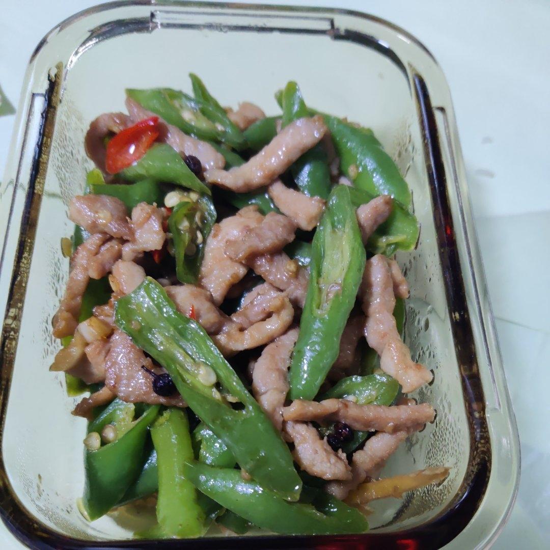 耗油辣椒肉丝