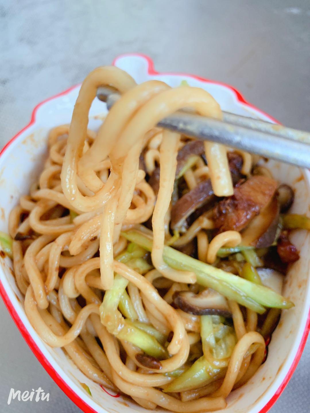 老北京炸酱面（附详细做法）