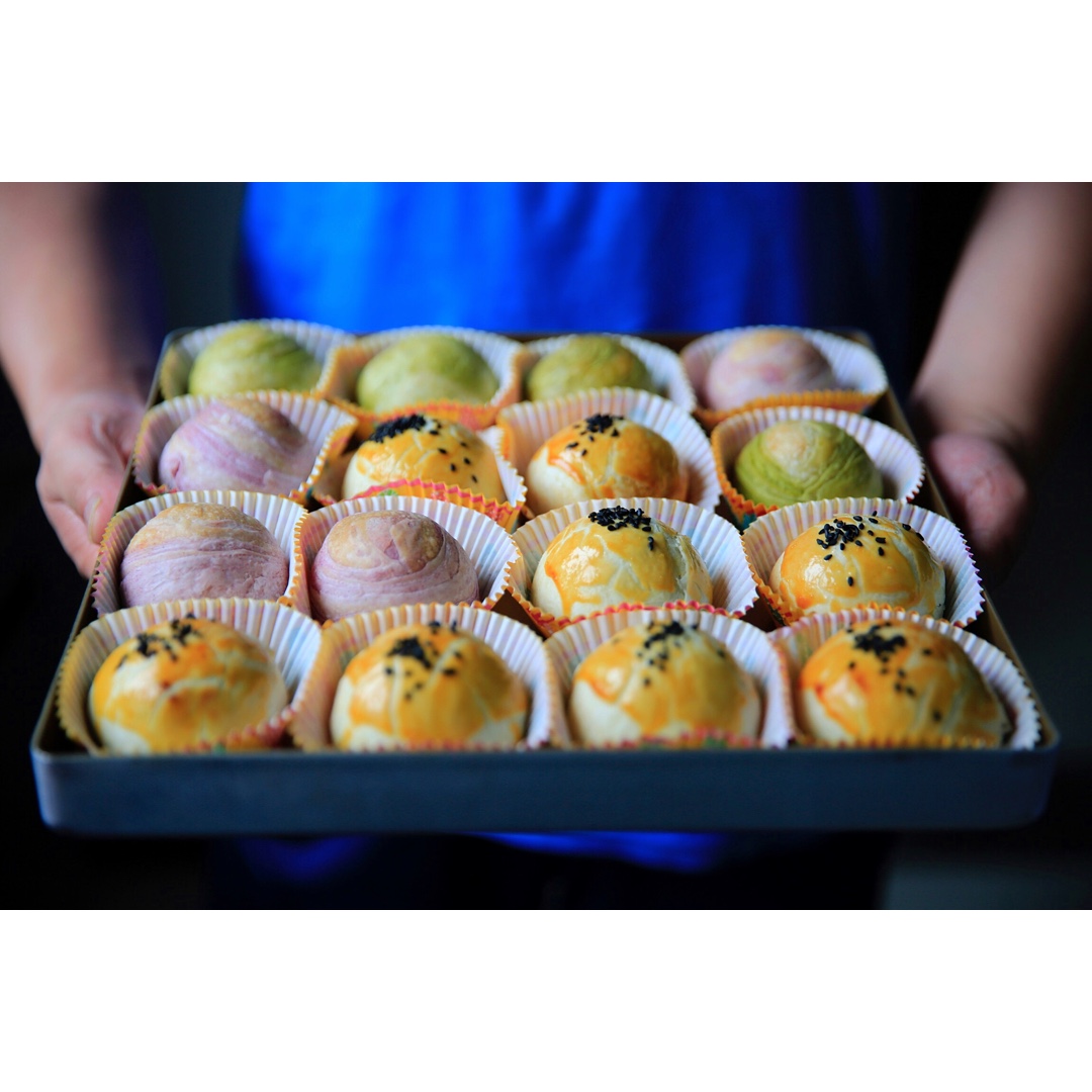 蛋黄酥~紫薯、抹茶、原味~花好月圆，中秋快乐~内附一次做六色蛋黄酥方法~