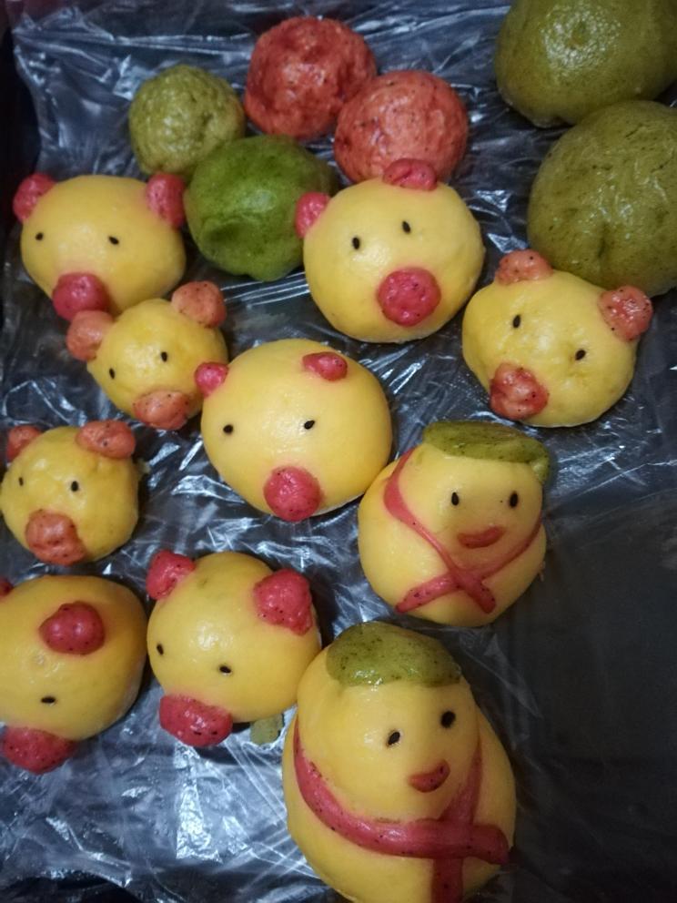 彩色包子