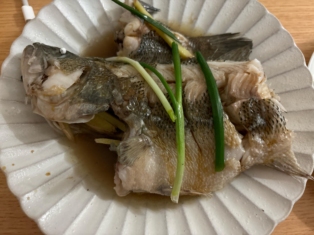 清蒸鲈鱼，肉质鲜嫩