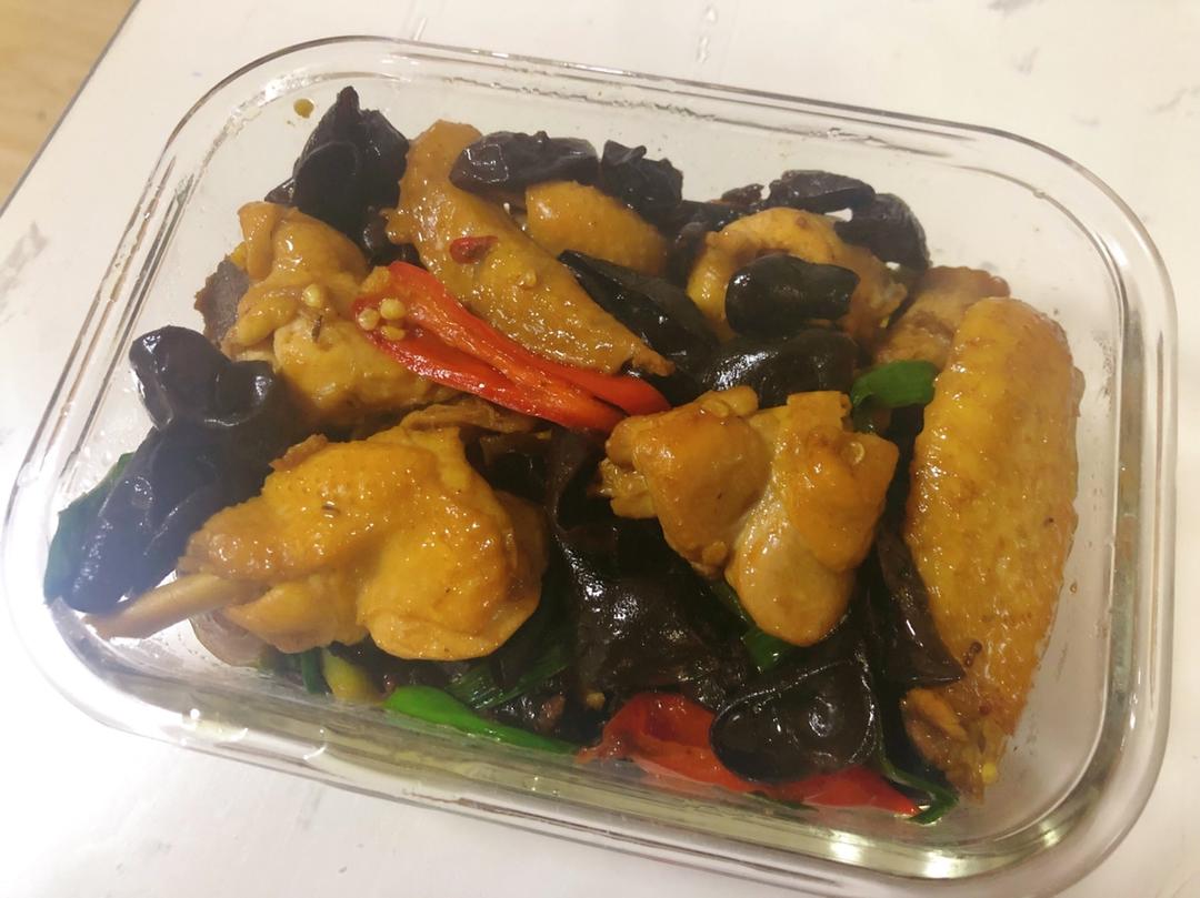 木耳炒鸡