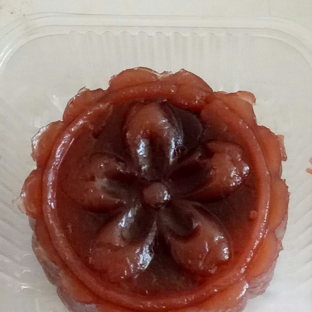 玫瑰红酒莲蓉冰皮月饼