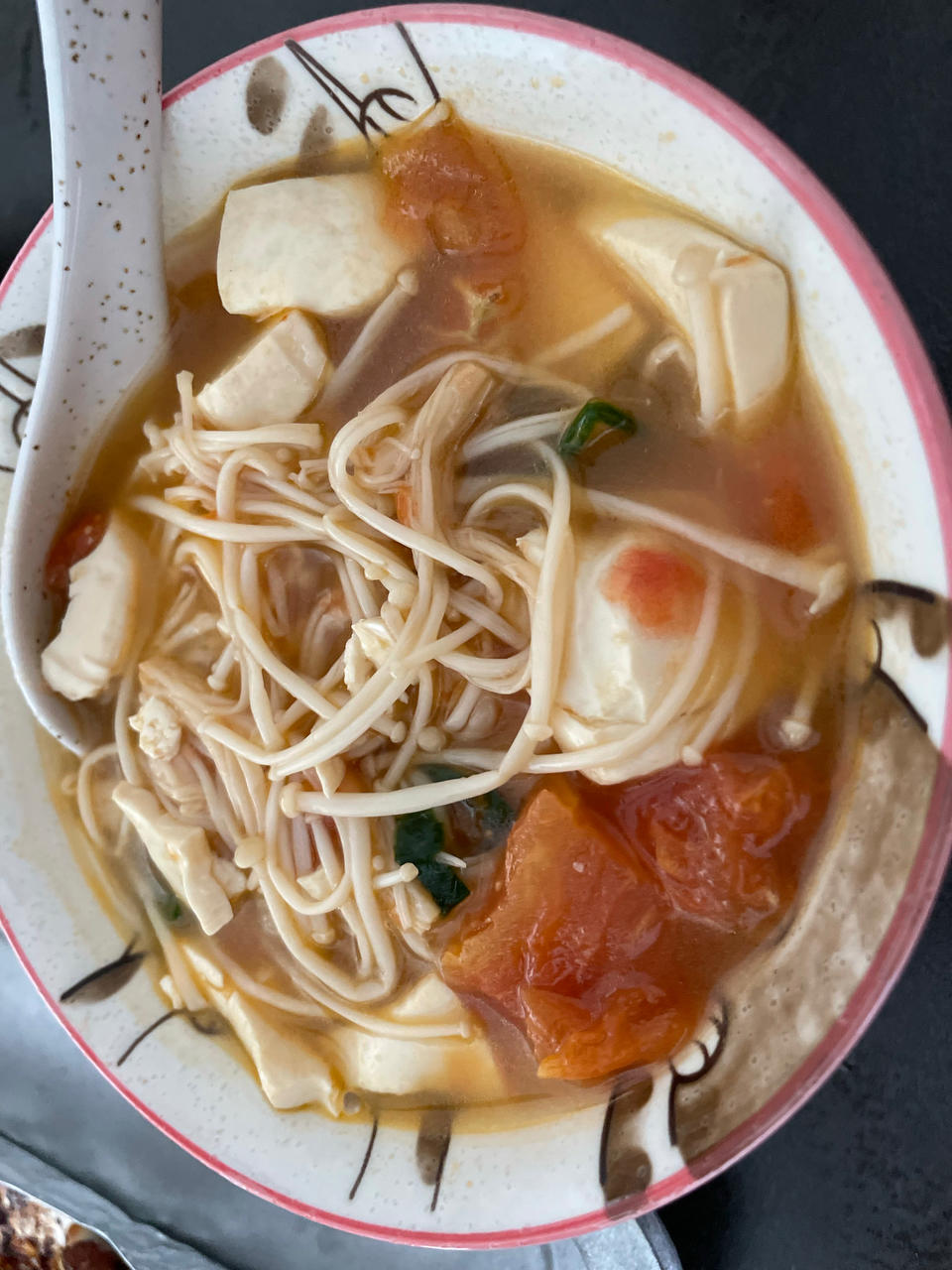 金针菇番茄豆腐汤