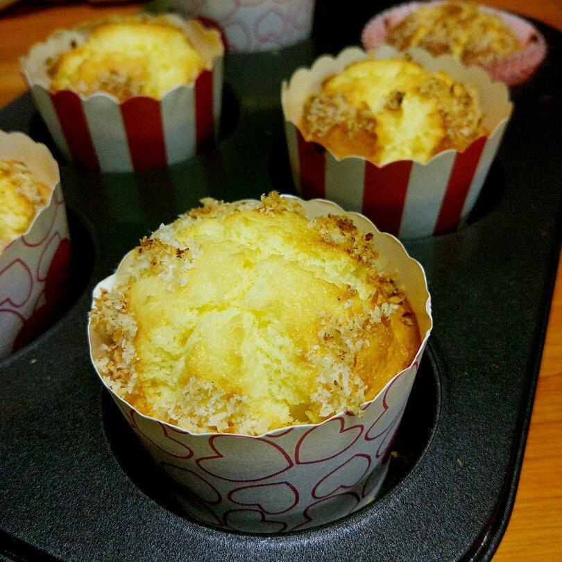 不会回缩的纸杯蛋糕--海氏烤箱定制