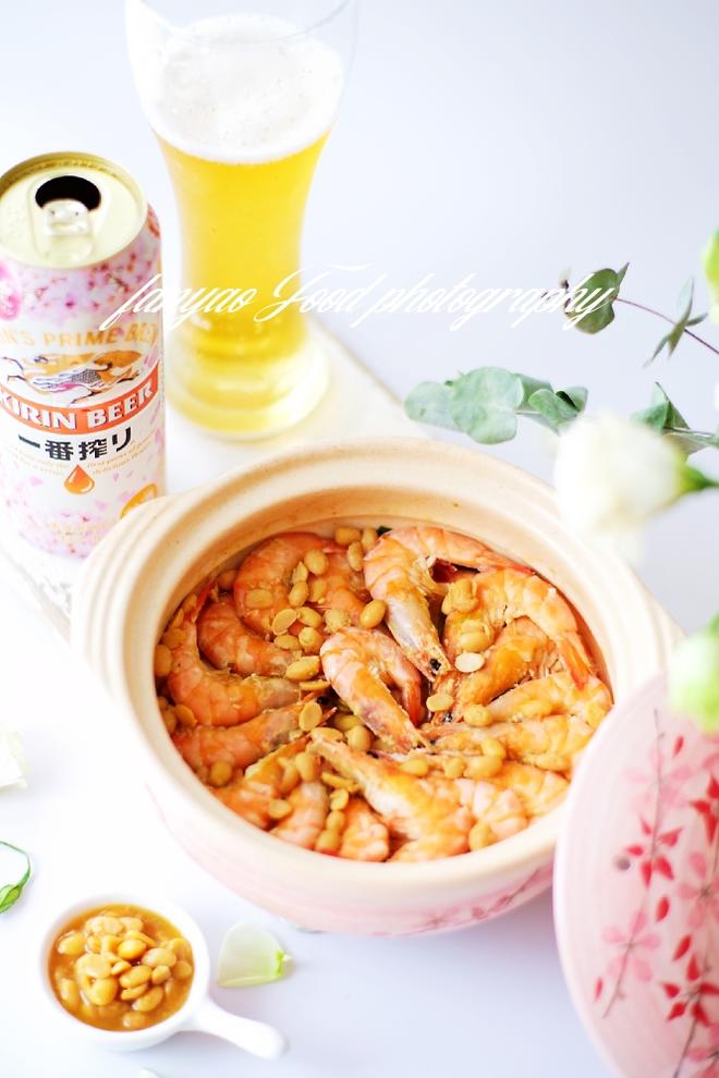 普宁豆酱土锅焖鲜虾的做法