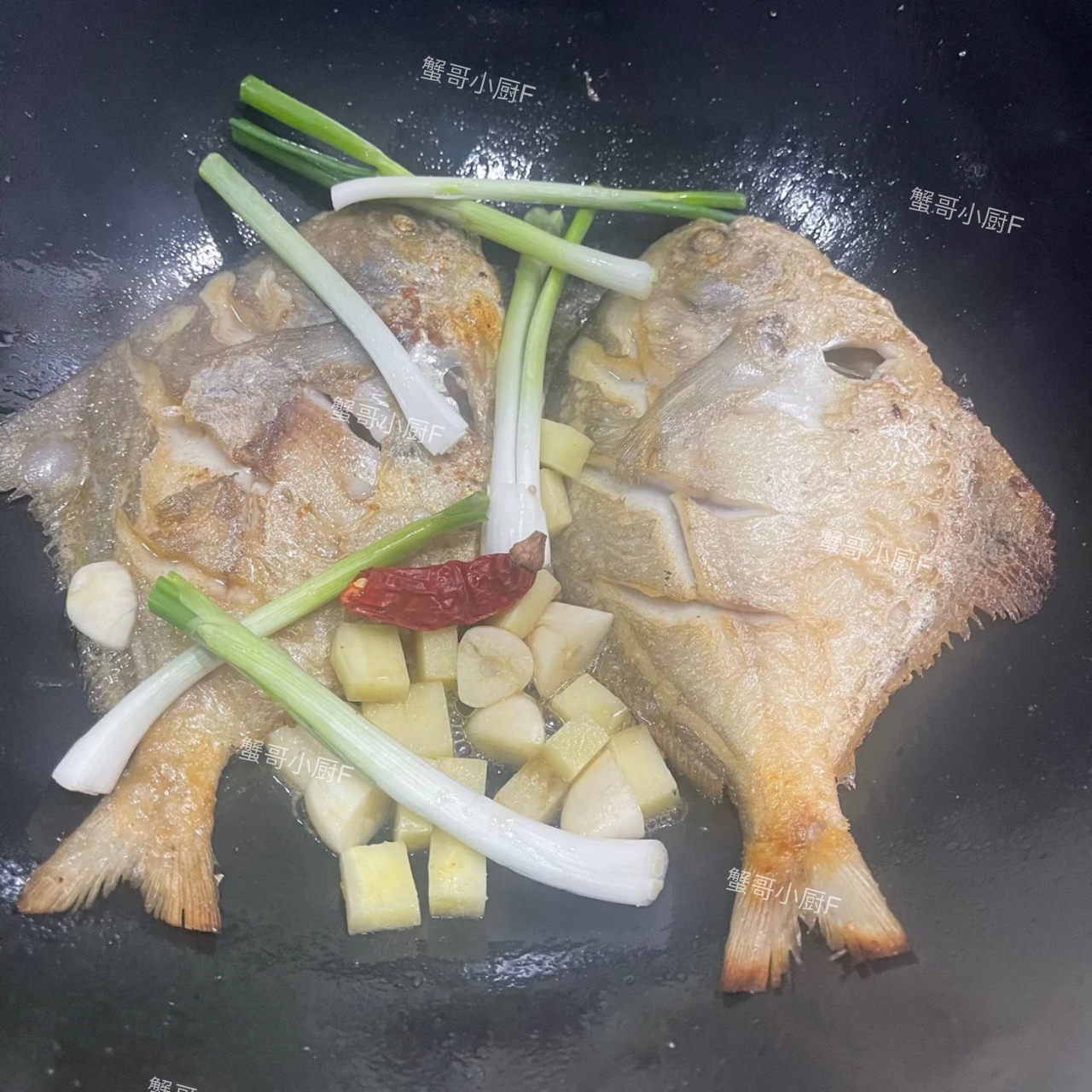 🔥红烧鲳鱼，冻鲳鱼煮出来不腥的窍门的做法 步骤3