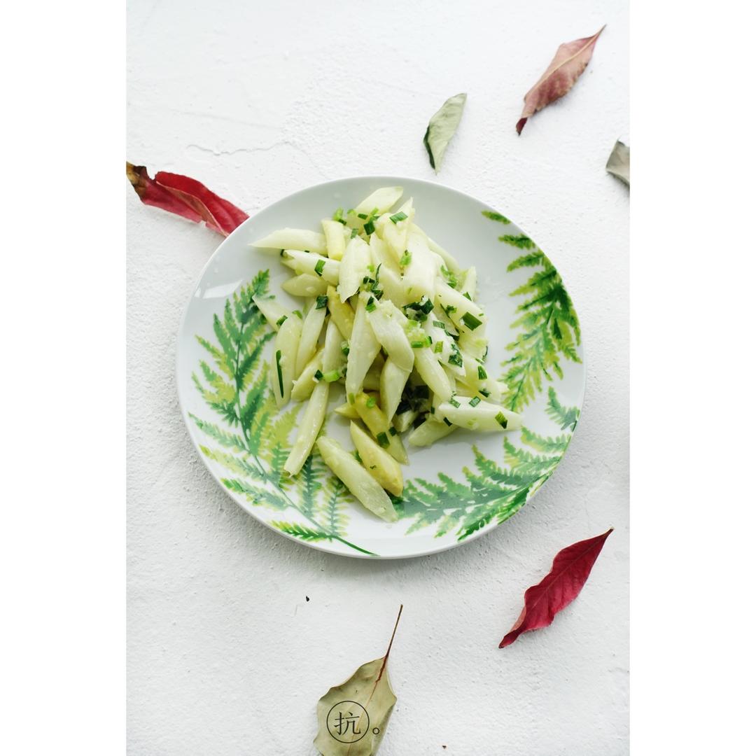 大妈抗2p59做的蒜蓉清炒白芦笋