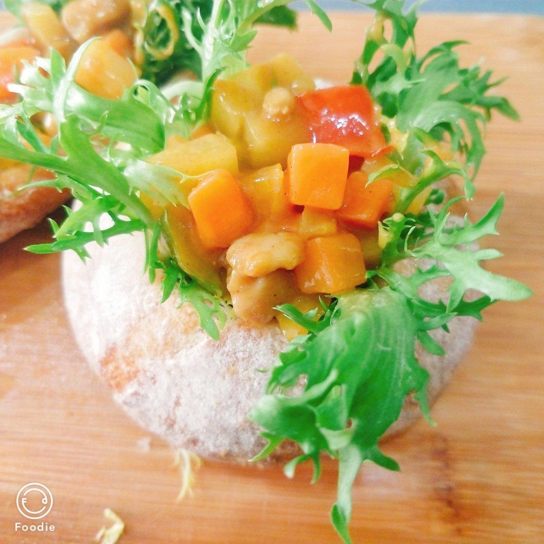 网红#面包碗~咖喱鸡丁