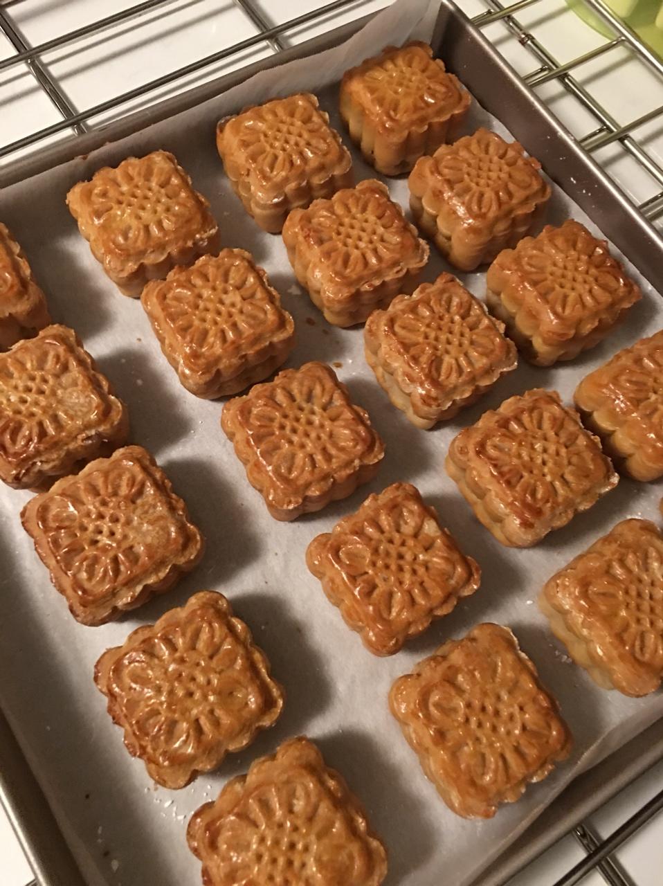 广式月饼——蛋黄莲蓉月饼