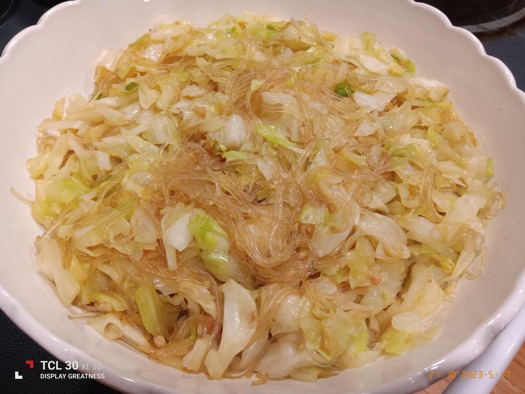 最近爱吃粉丝粉条～包菜炒粉丝