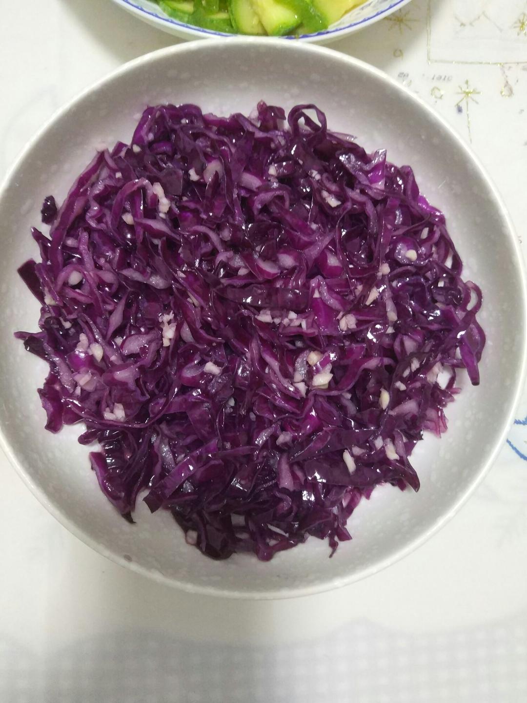超开胃凉拌紫甘蓝
