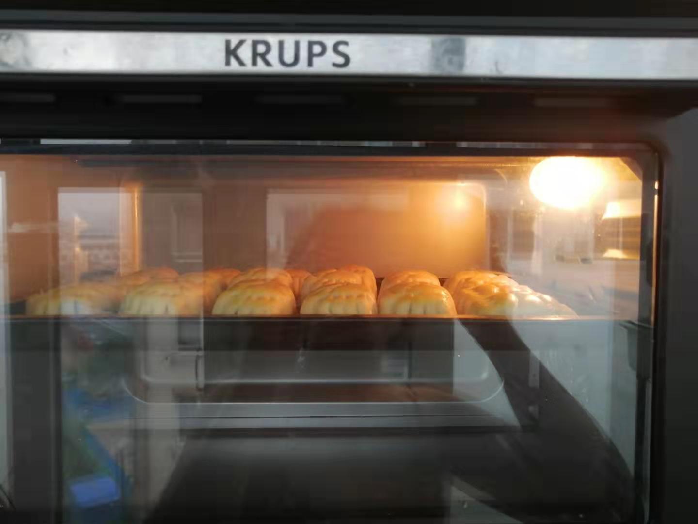 广式螃蟹月饼【KRUPS厨房机器人版】的做法 步骤11