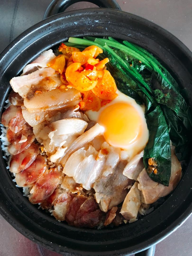 香肠煲仔饭