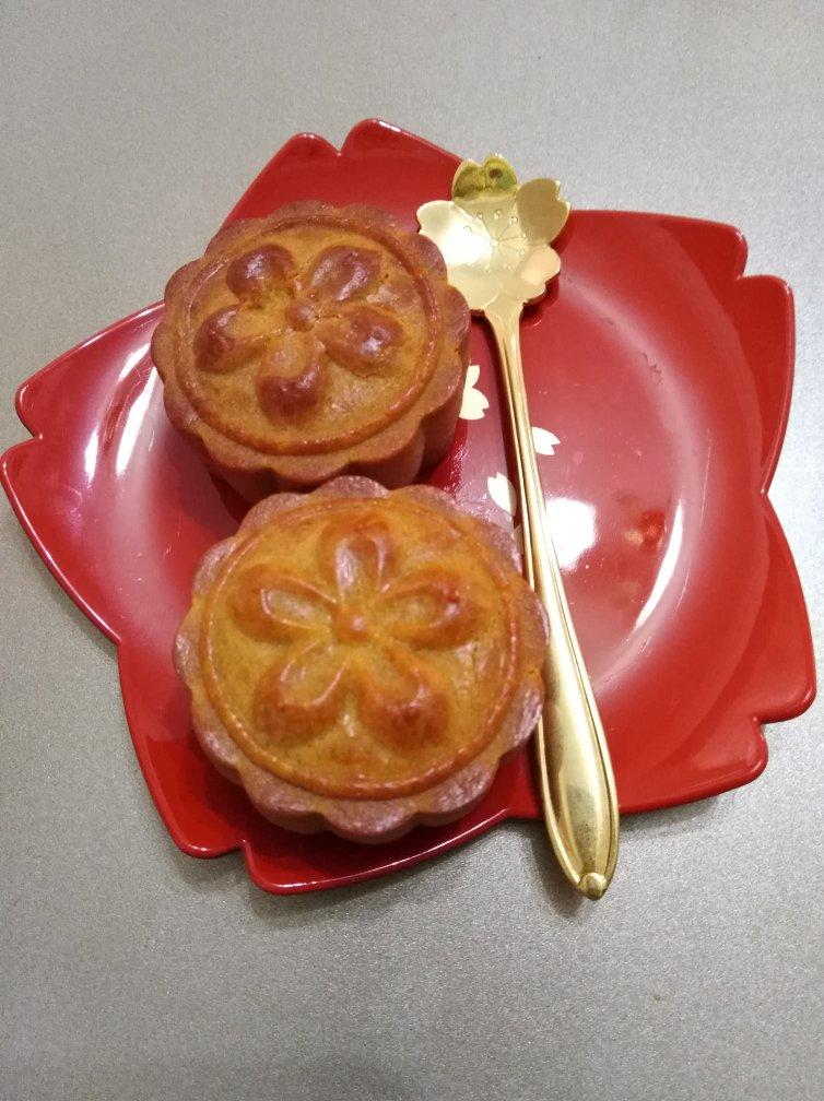 广式月饼——蛋黄莲蓉月饼