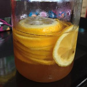 蜂蜜柠檬百香果茶的做法 步骤1