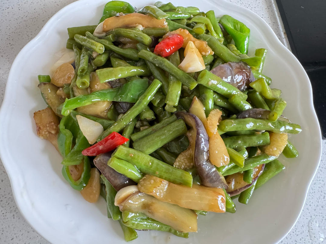 豆角茄子🍆省油版——夏天里的素菜是主题。