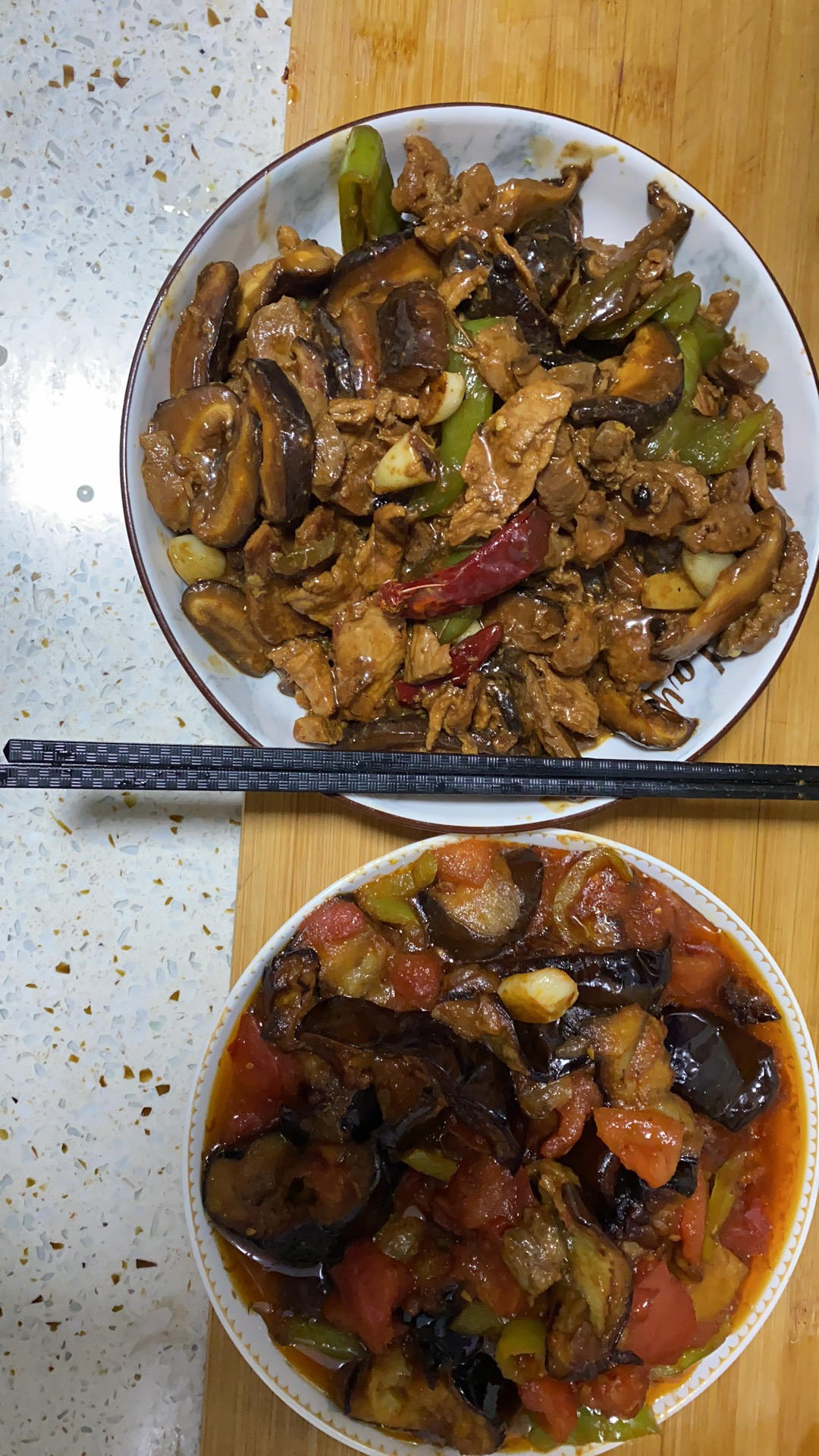 5分钟快手下饭菜#番茄炒茄子🍅番茄家族