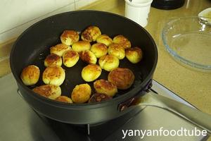 孜然香辣小土豆 Dry Fried Baby Potato的做法 步骤3