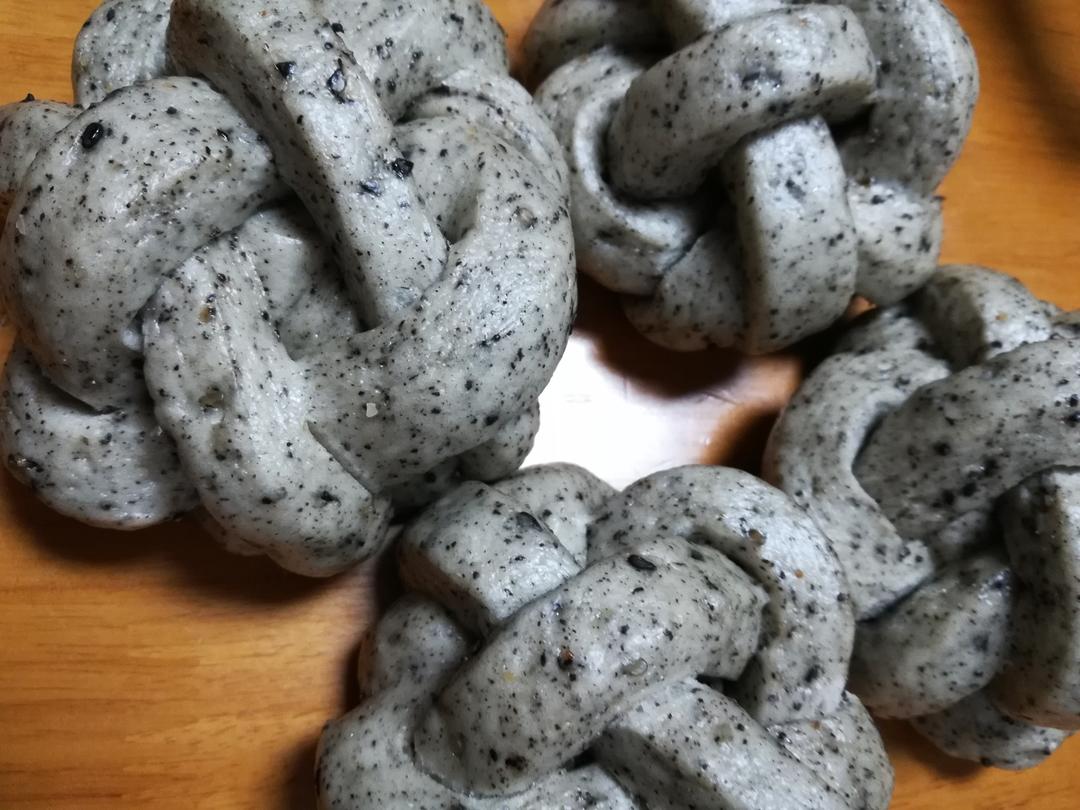 黑芝麻绣球馒头的做法