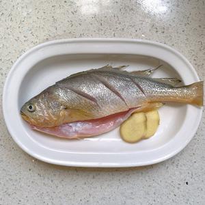 🐟香煎黄花鱼（外焦里嫩技巧）的做法 步骤1