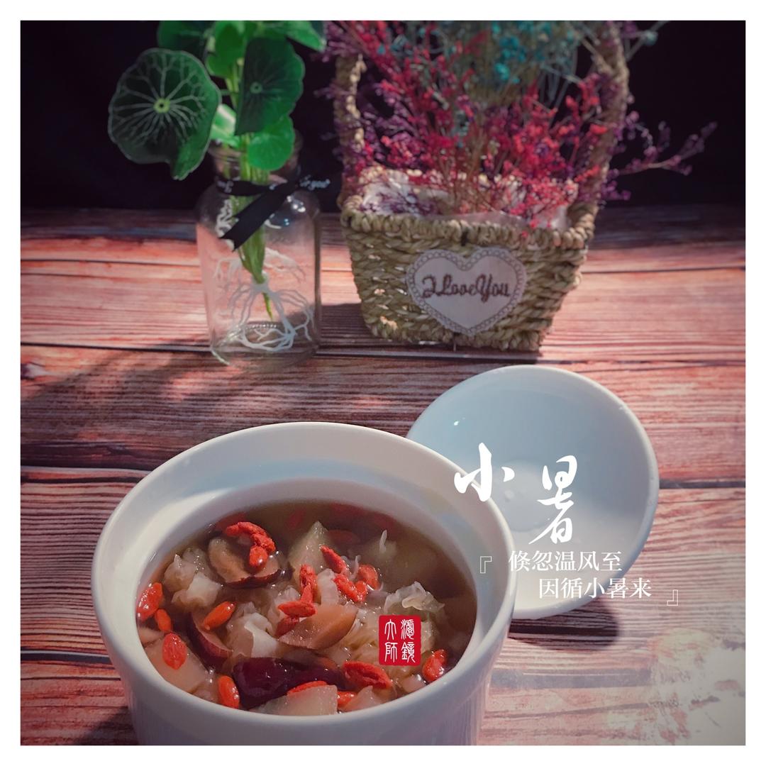 红枣枸杞银耳羹