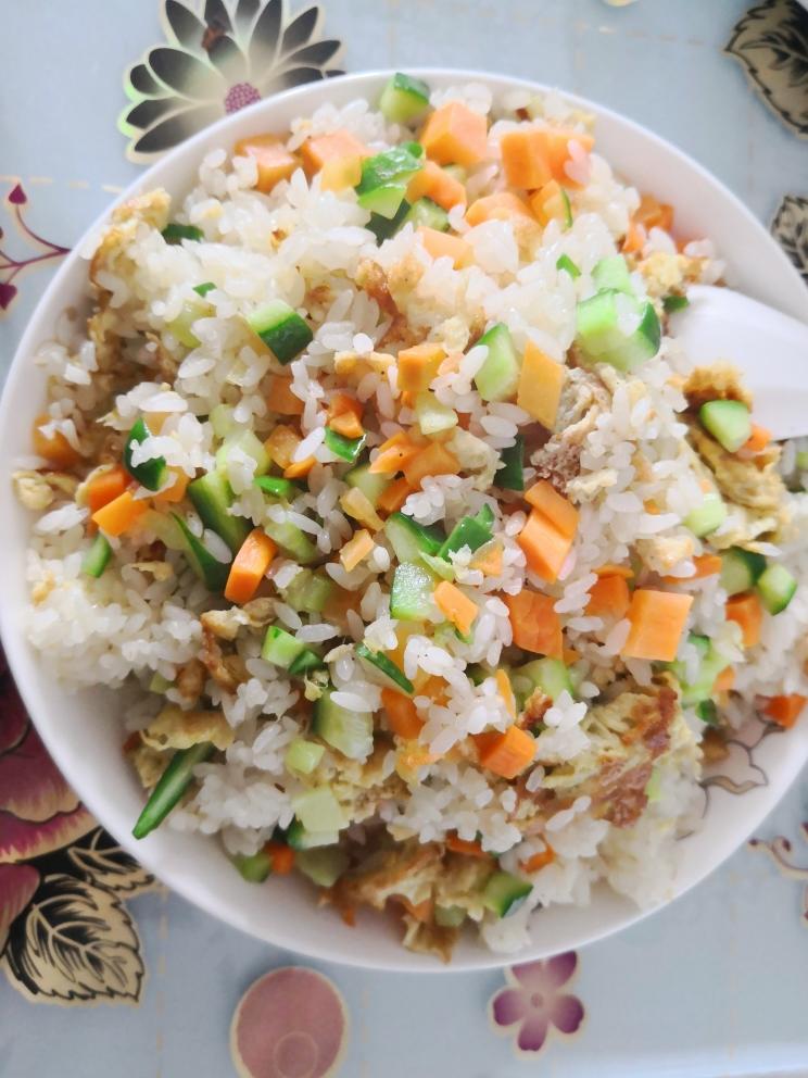 梅先生鸡蛋炒米饭