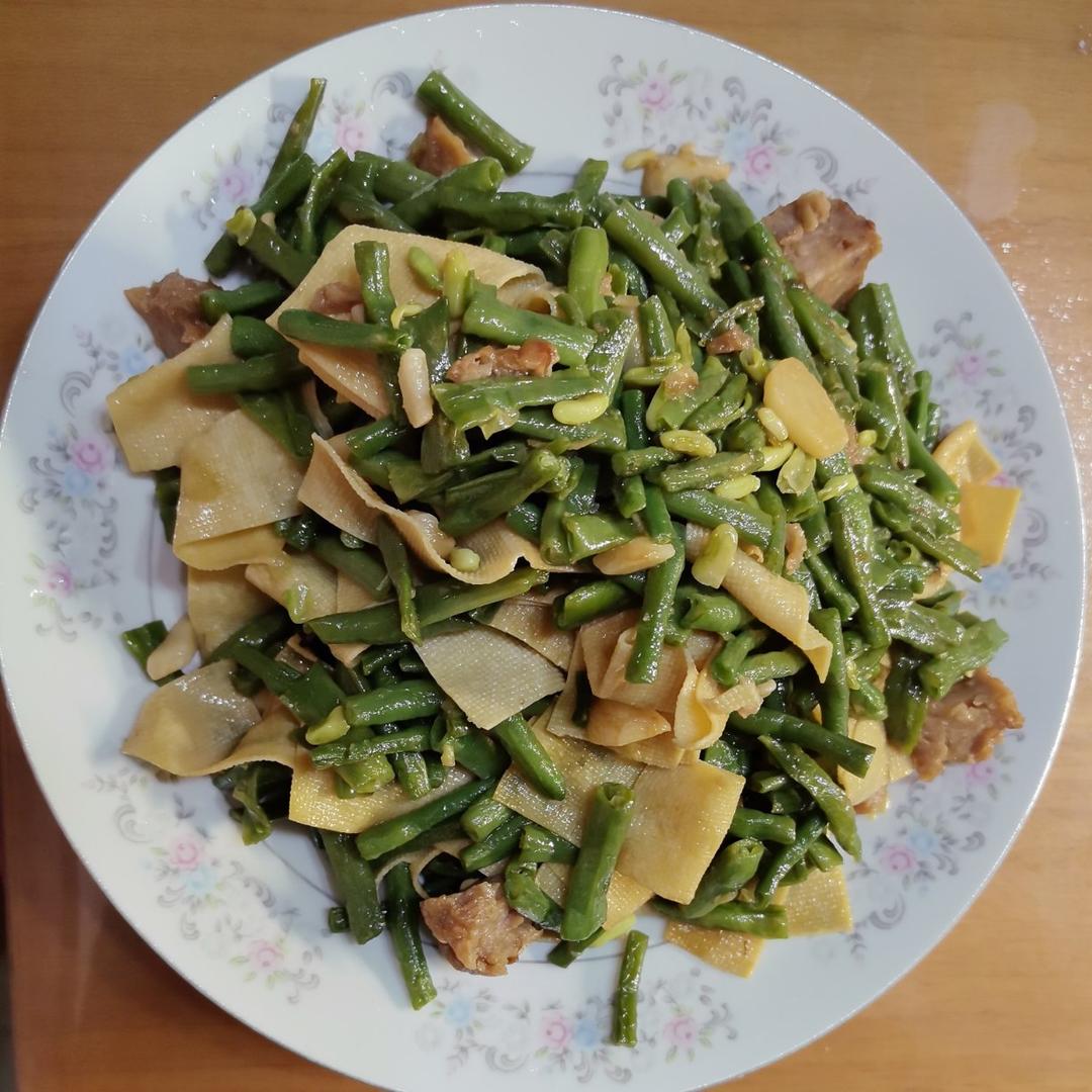 豆腐干丸子烧豆角