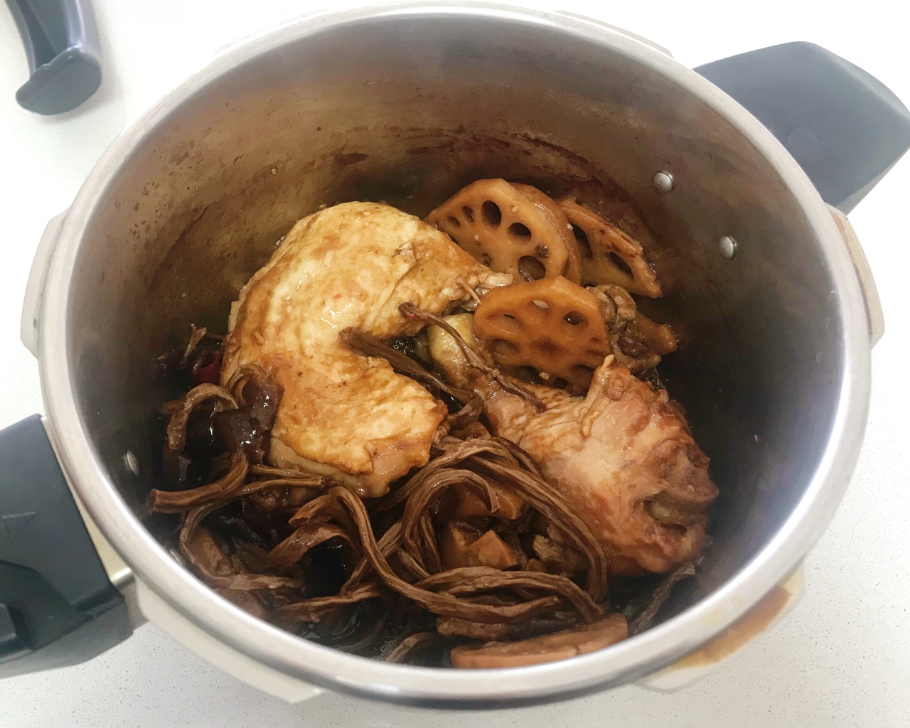 茶树菇干锅鸡