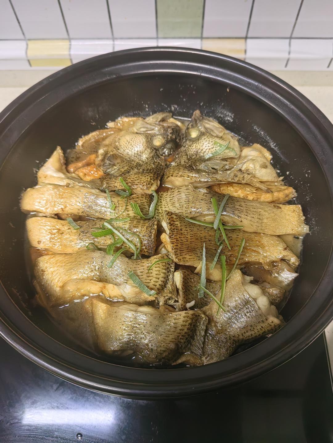 鲜嫩豆腐鲈鱼煲
