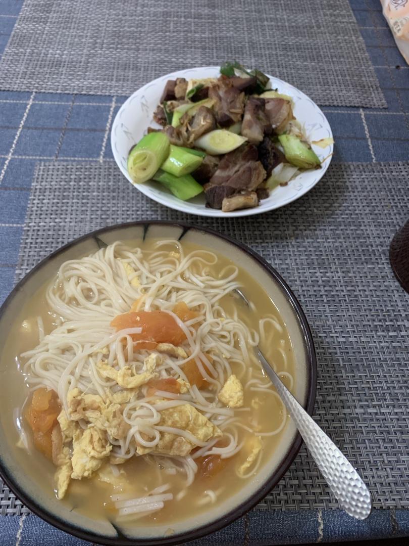 恨不得抱着锅舔的番茄鸡蛋面