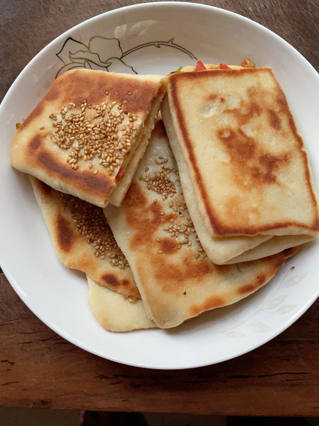 五香葱花饼    葱香四溢   咸香适口   太有食欲了 附细节视频