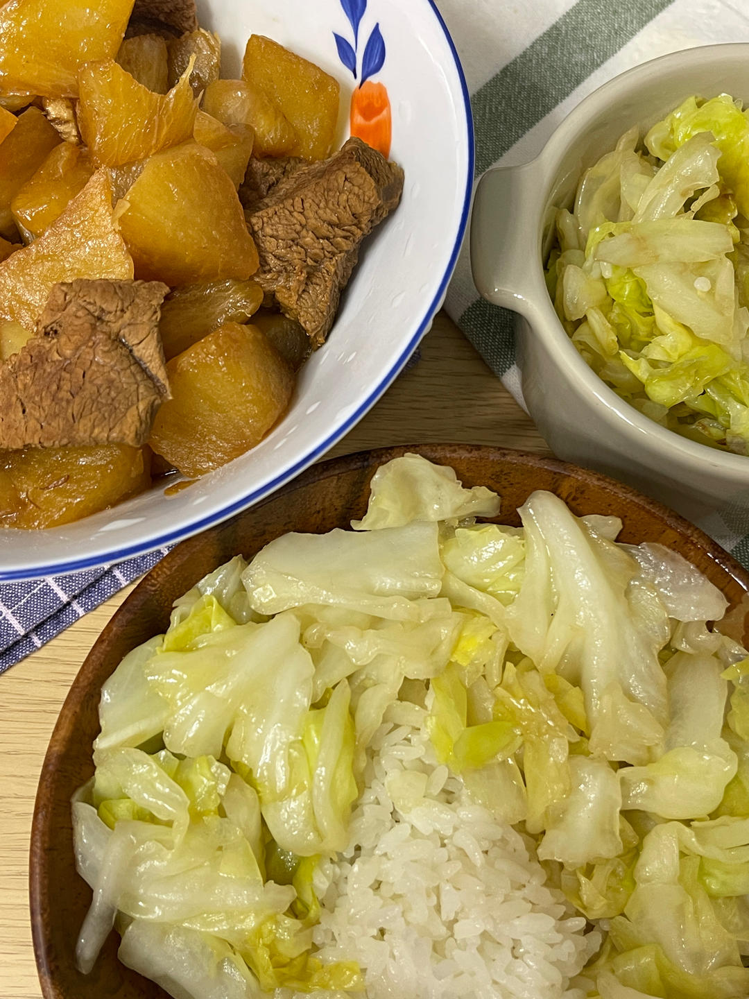 萝卜焖牛腩 （好吃得可以摆摊了）