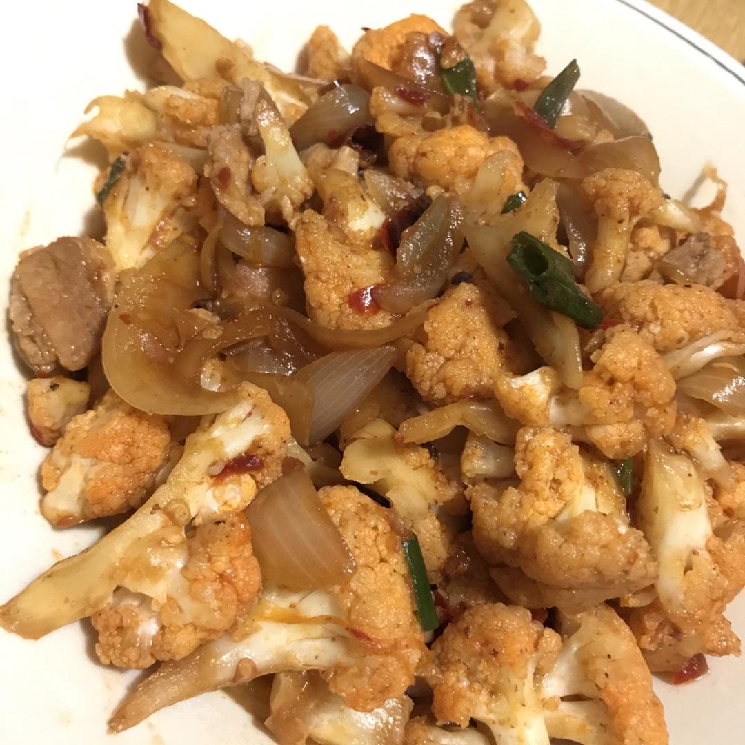 干锅菜花，好不好吃不知道，反正家人经常要我做
