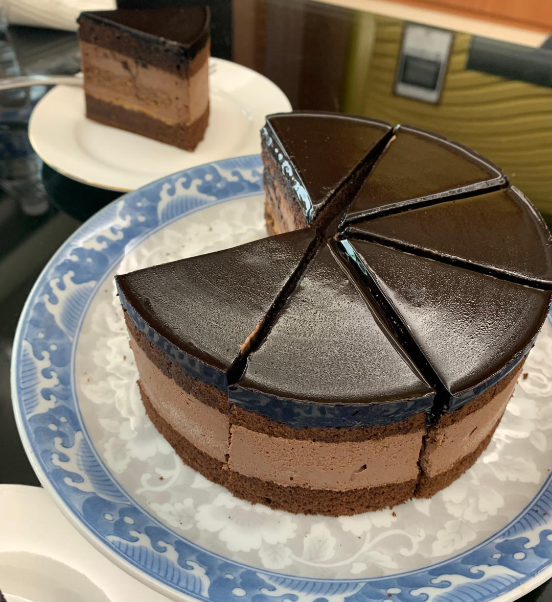 巧克力镜面淋酱<熊谷裕子>--让甜点穿上光泽亮丽的淋面外衣